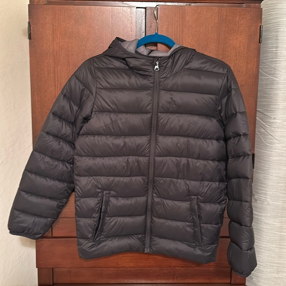 Classic Black Puffer Hoodie Kids L Unisex NWOT - Picture 2 of 4